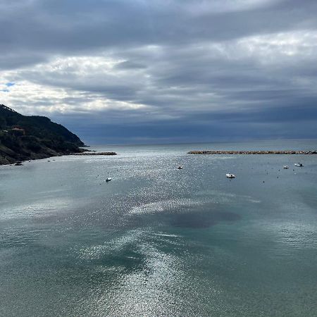 Trilocale 50Mt Dalla Spiaggia Σέστρι Λεβάντε Εξωτερικό φωτογραφία